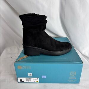 Bzees Black Women's Boots